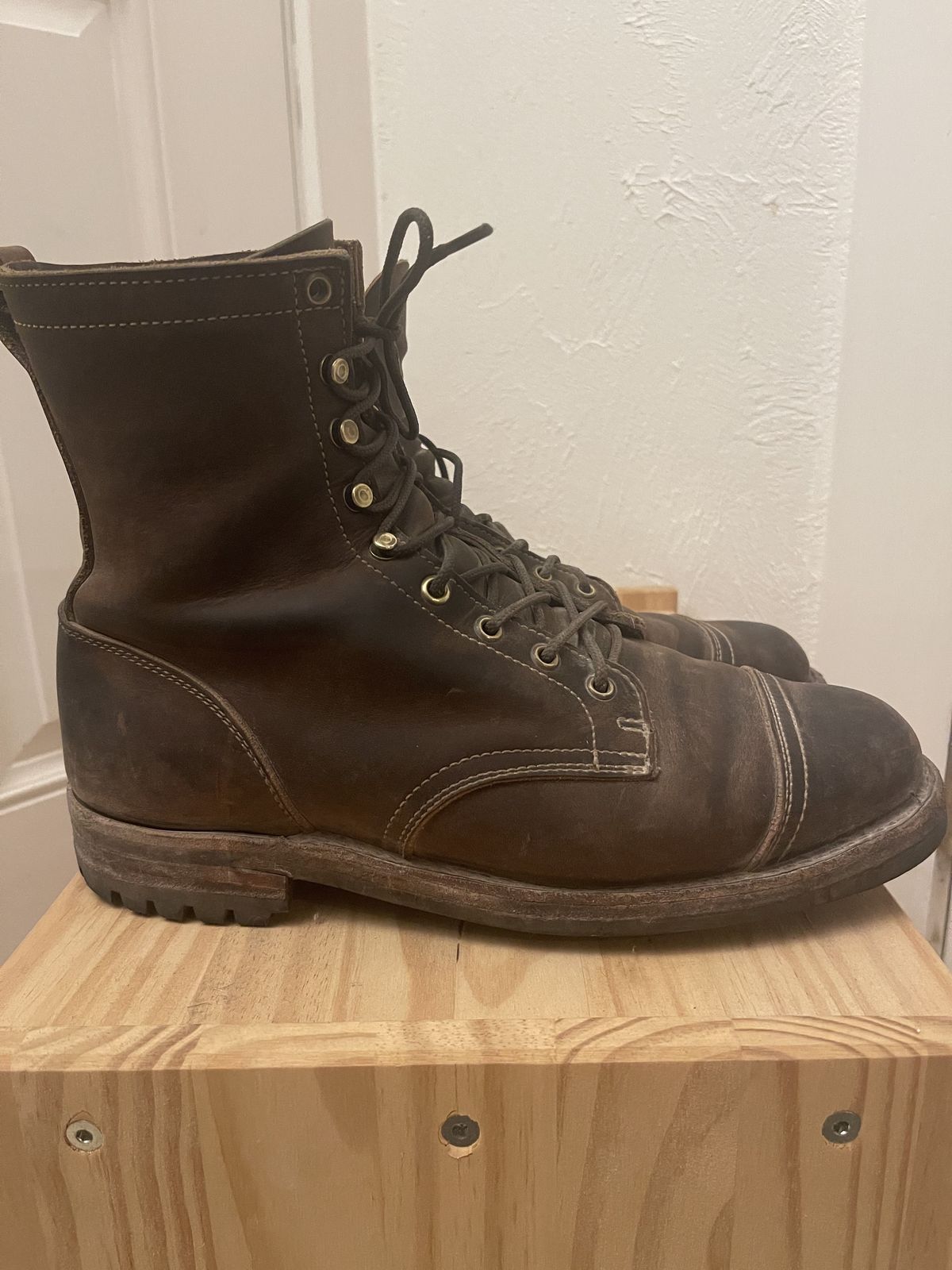 Photo by patinathunderdome on November 3, 2021 of the Truman Upland Boot in Horween Whiskey Predator.