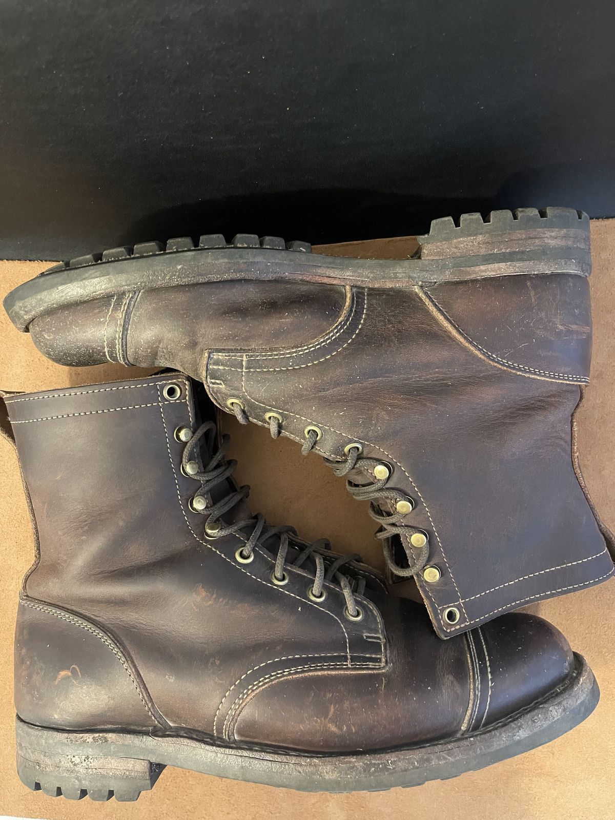 Photo by patinathunderdome on April 4, 2022 of the Truman Upland Boot in Horween Whiskey Predator.