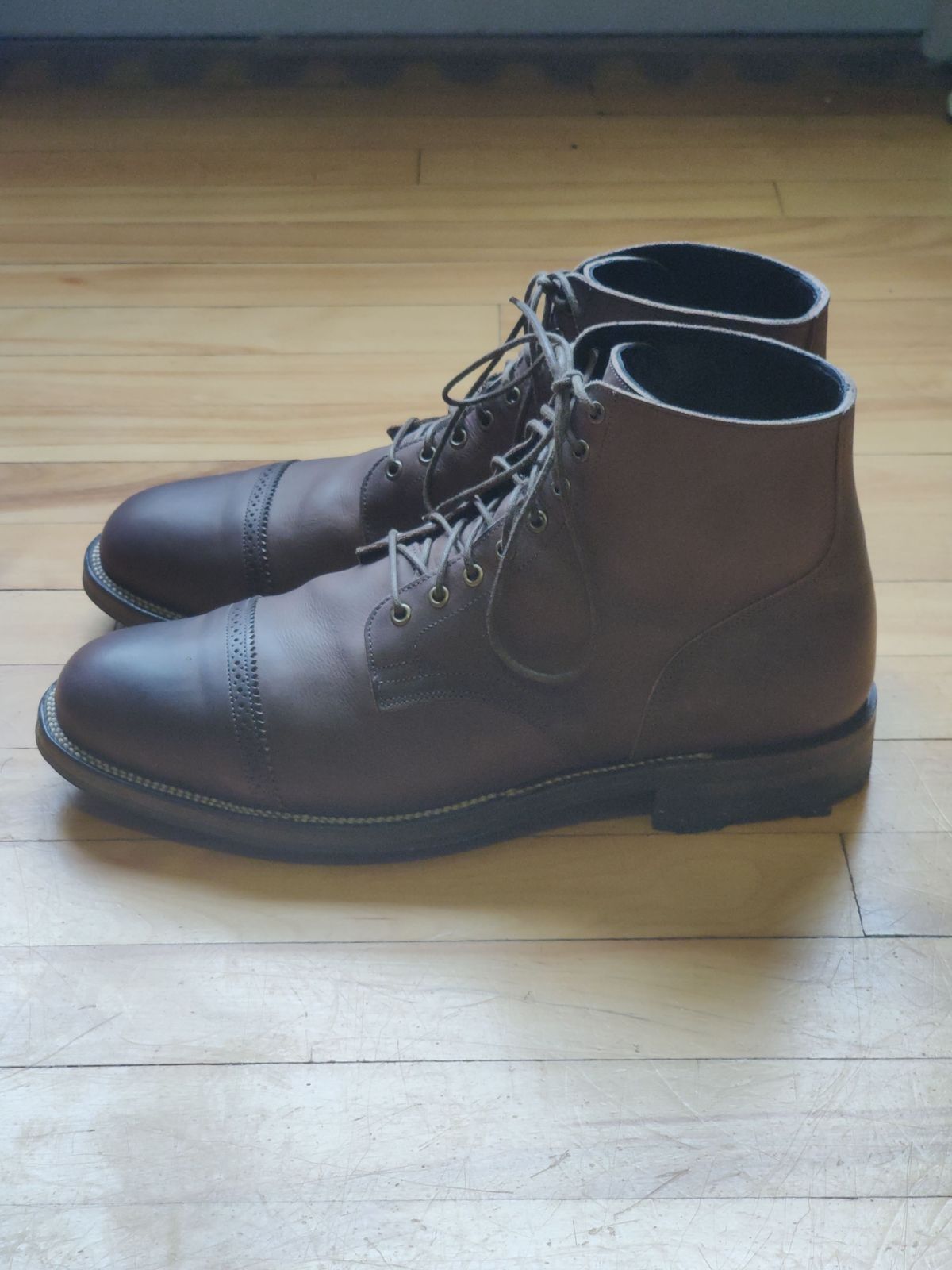 Photo by patinathunderdome on February 5, 2022 of the Viberg Service Boot in Maryam 1071 Port Vitello Calf Nubuck.