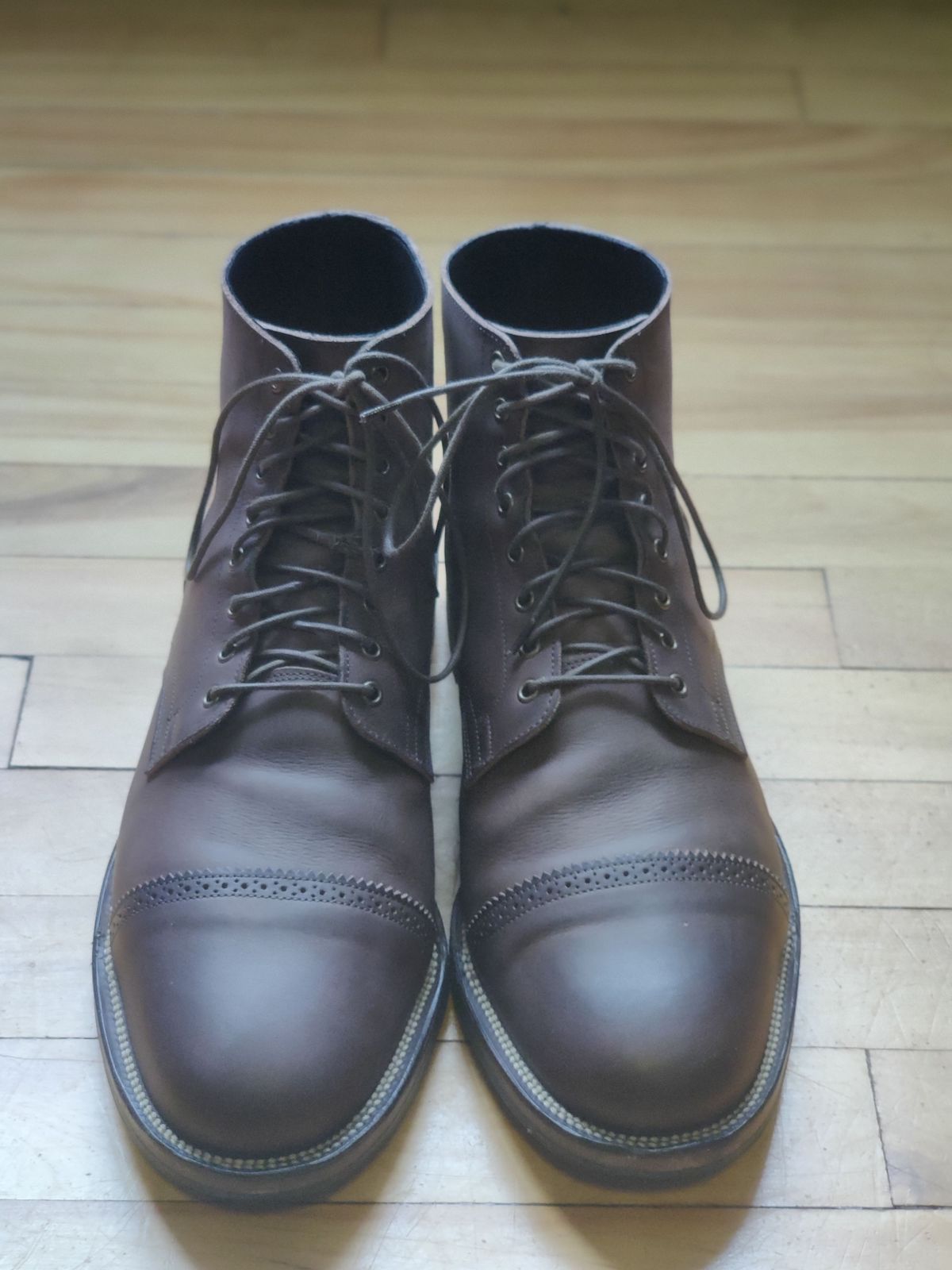 Photo by patinathunderdome on February 5, 2022 of the Viberg Service Boot in Maryam 1071 Port Vitello Calf Nubuck.