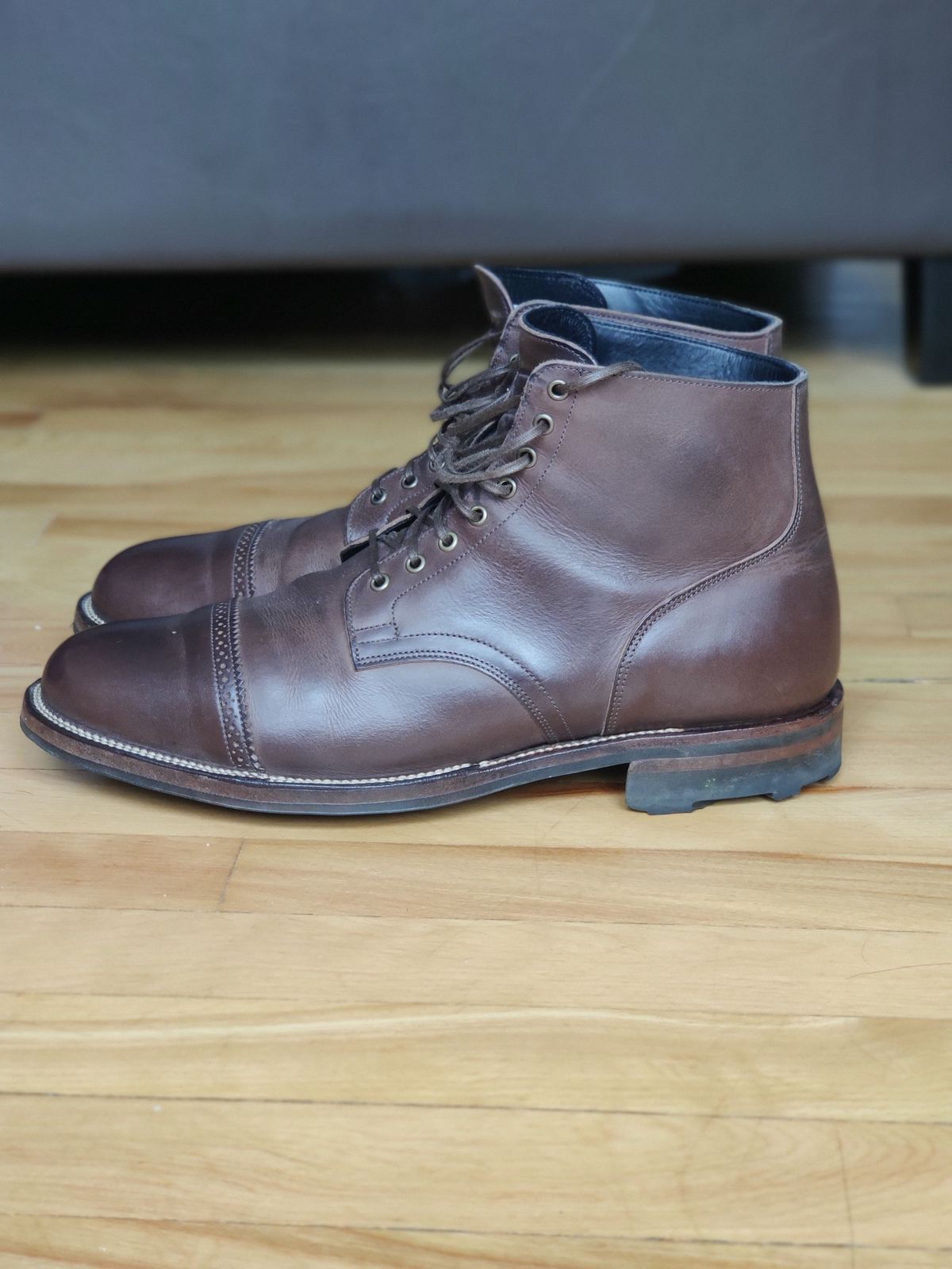 Photo by patinathunderdome on May 6, 2022 of the Viberg Service Boot in Maryam 1071 Port Vitello Calf Nubuck.