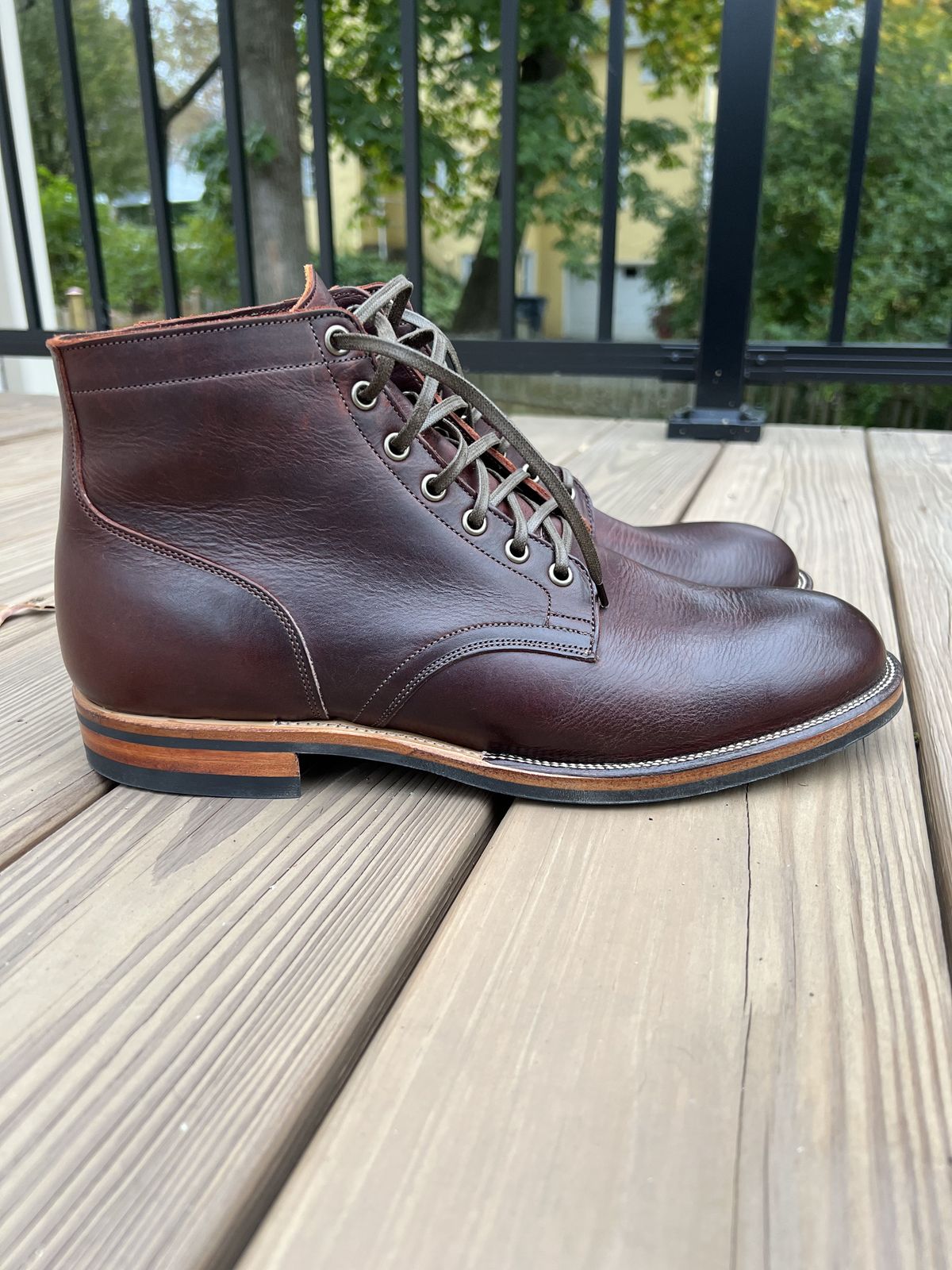 Photo by patinathunderdome on November 2, 2021 of the Viberg Service Boot in C.F. Stead Espresso Classic Oiled Shoulder.