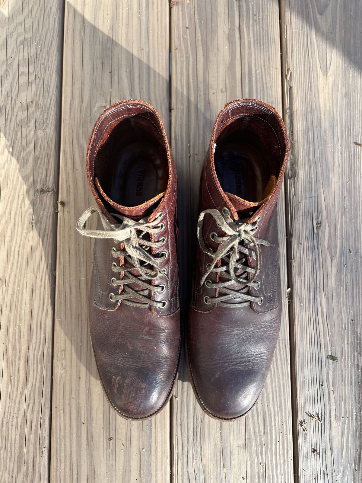 Photo by patinathunderdome on February 2, 2022 of the Viberg Service Boot in C.F. Stead Espresso Classic Oiled Shoulder.