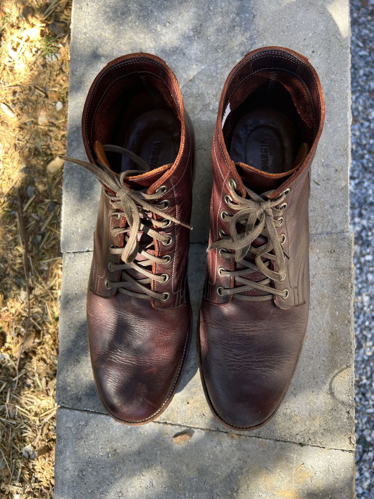 Photo by patinathunderdome on March 3, 2022 of the Viberg Service Boot in C.F. Stead Espresso Classic Oiled Shoulder.