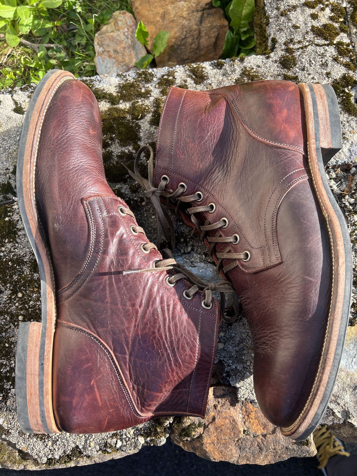 Photo by patinathunderdome on May 3, 2022 of the Viberg Service Boot in C.F. Stead Espresso Classic Oiled Shoulder.