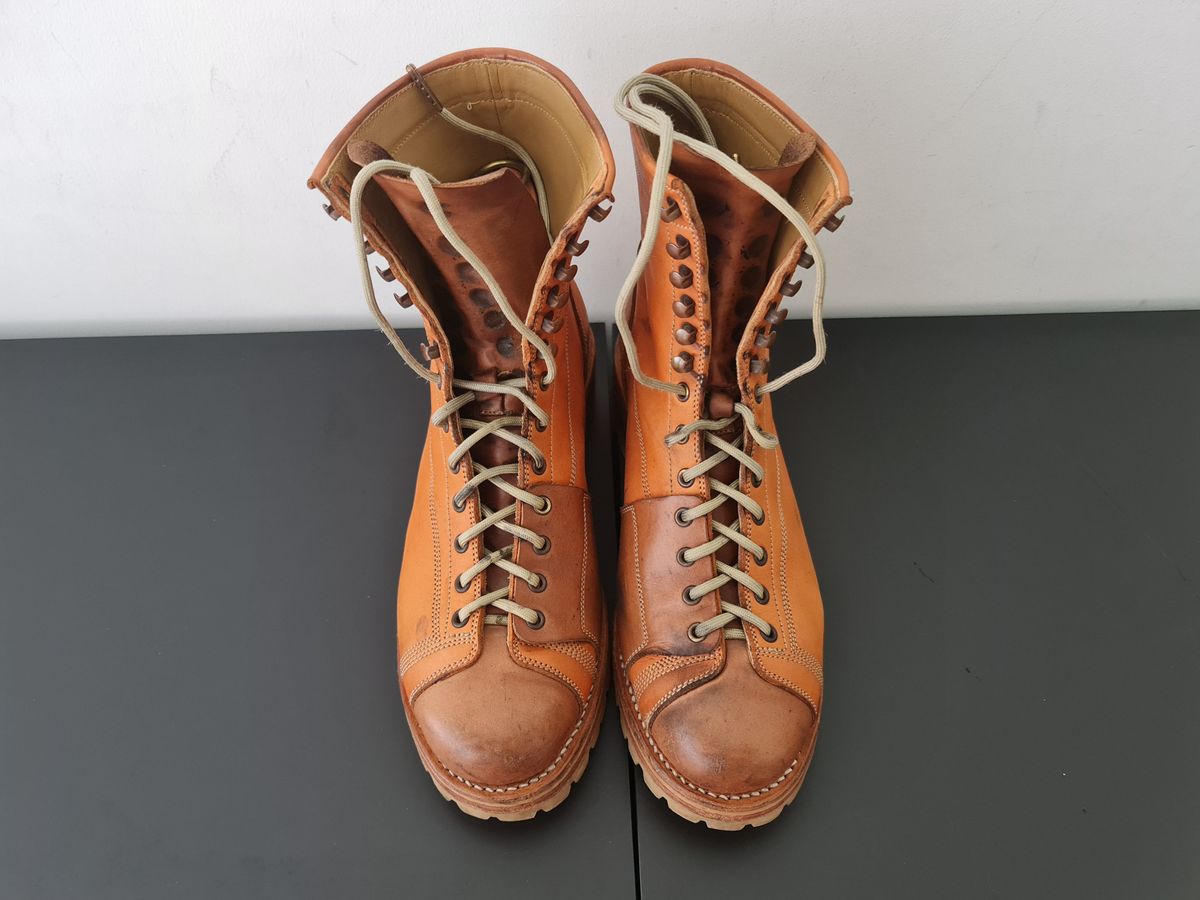 Photo by patinathunderdome on January 4, 2022 of the Bad Hat Brothers Monkey Boots in Horween Natural Essex.