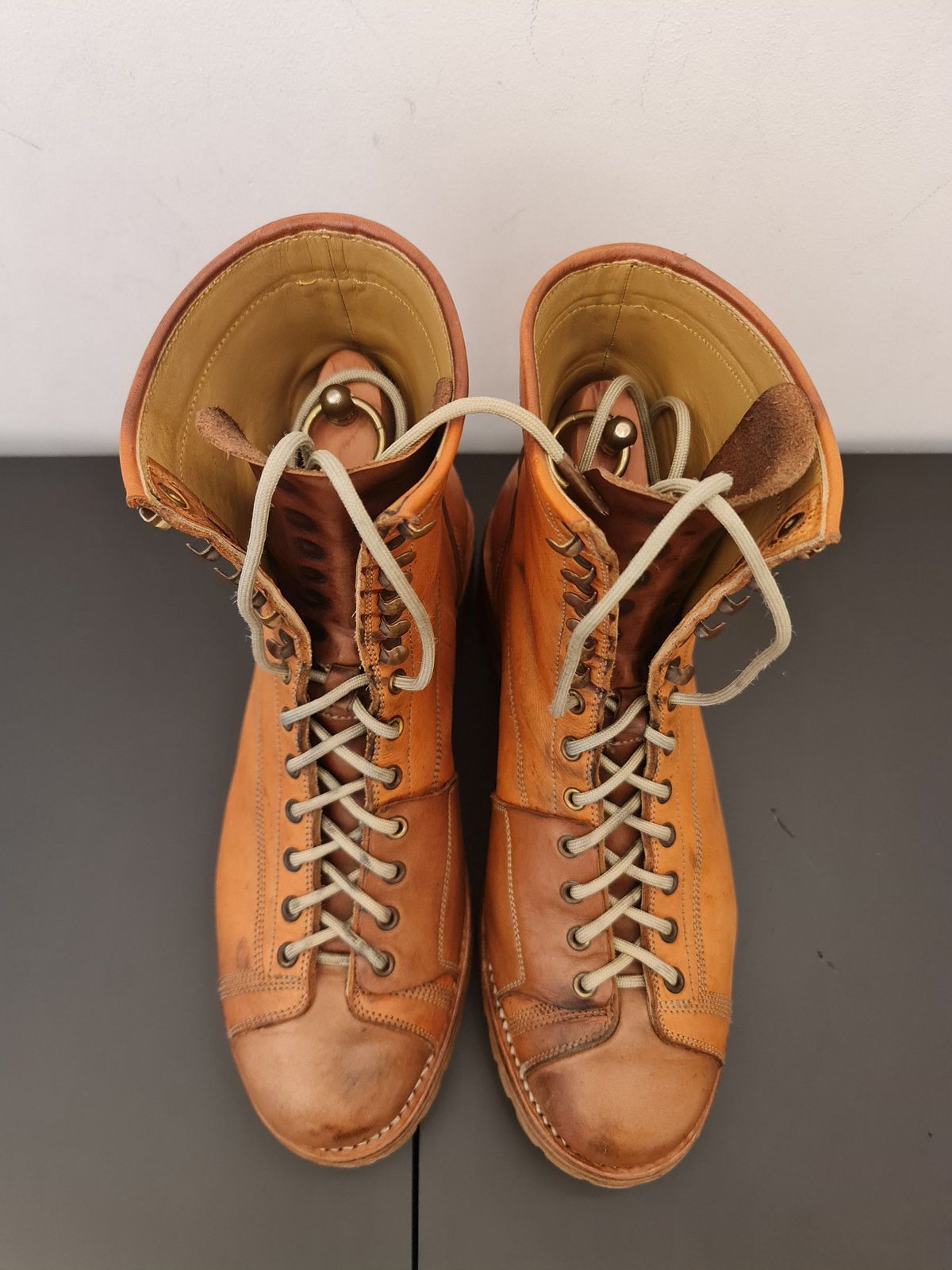 Photo by patinathunderdome on February 3, 2022 of the Bad Hat Brothers Monkey Boots in Horween Natural Essex.