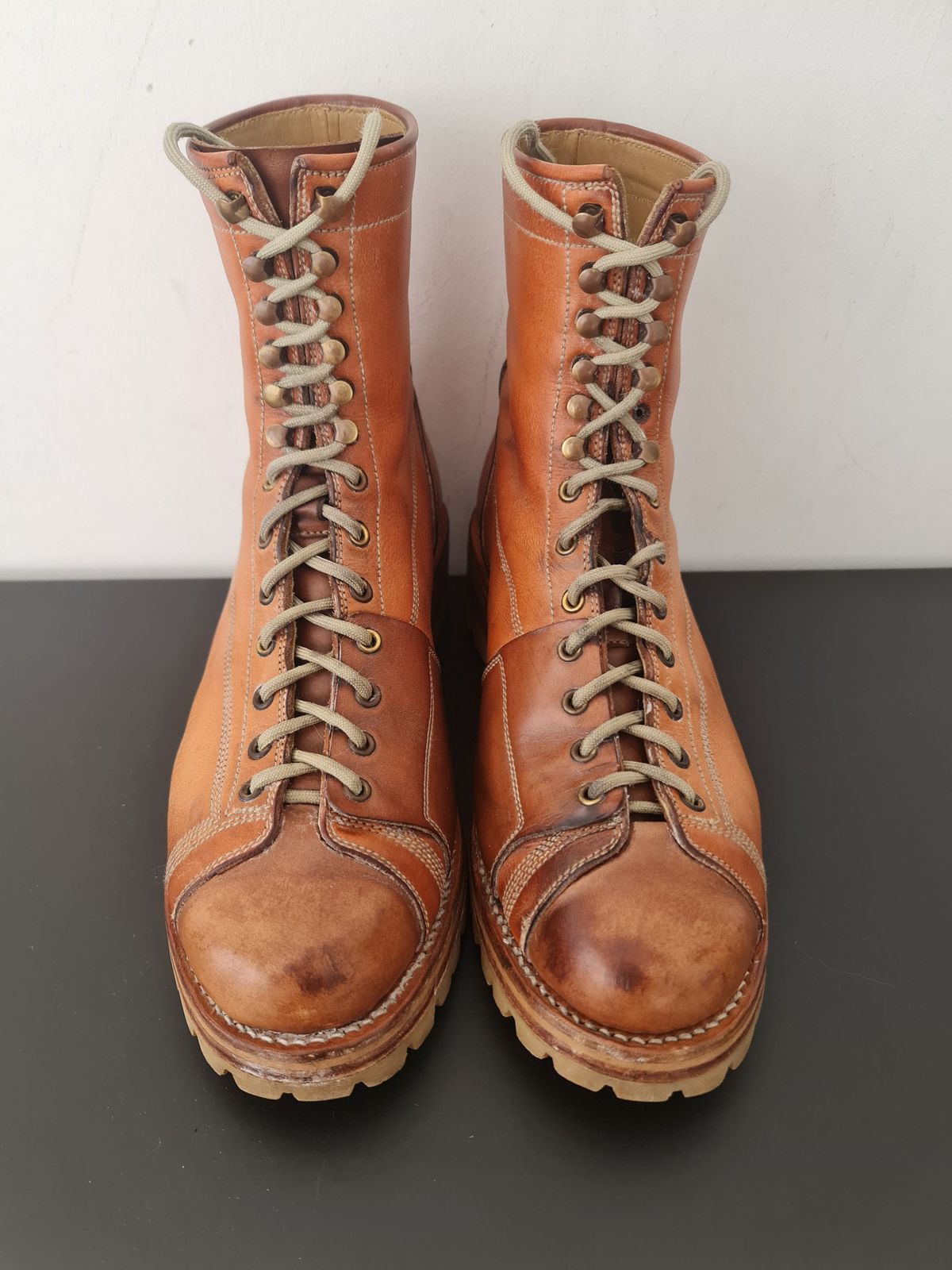 Photo by patinathunderdome on April 5, 2022 of the Bad Hat Brothers Monkey Boots in Horween Natural Essex.