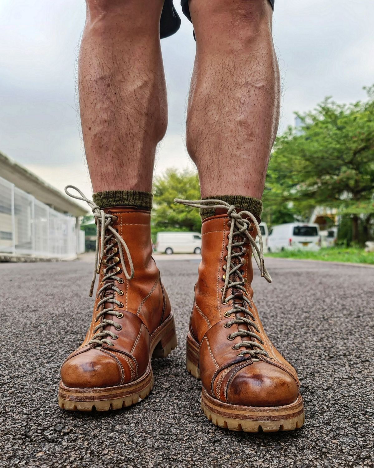 Photo by patinathunderdome on May 3, 2022 of the Bad Hat Brothers Monkey Boots in Horween Natural Essex.