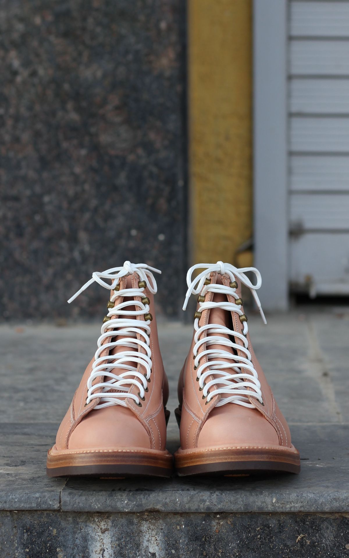 Photo by patinathunderdome on November 2, 2021 of the Flame Panda Monkey Boot in Tochigi Natural Cowhide.