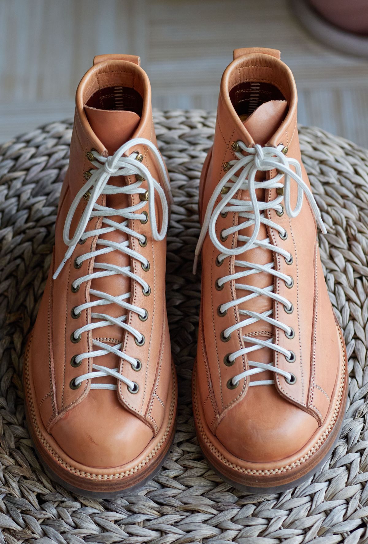 Photo by patinathunderdome on December 4, 2021 of the Flame Panda Monkey Boot in Tochigi Natural Cowhide.