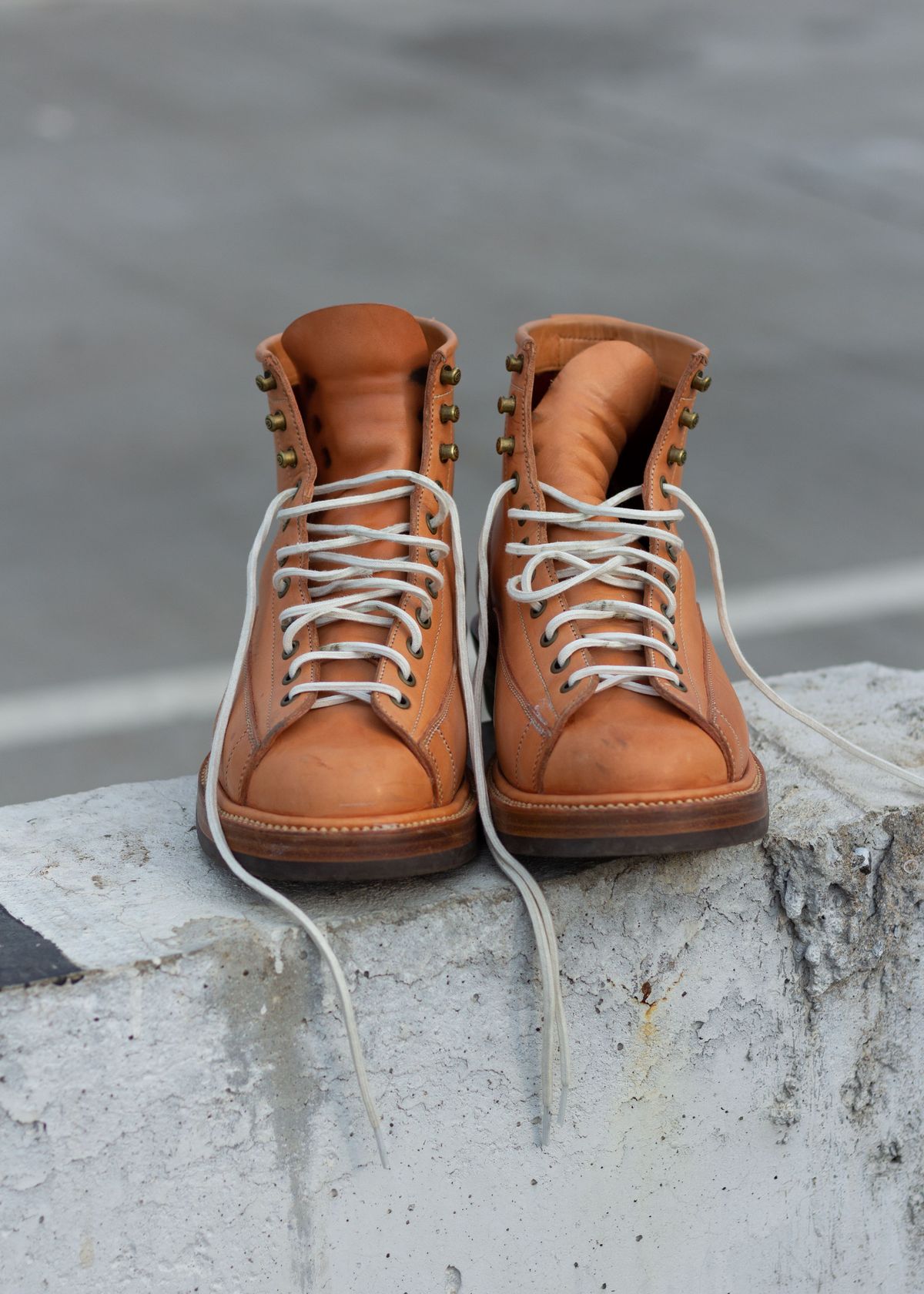 Photo by patinathunderdome on January 5, 2022 of the Flame Panda Monkey Boot in Tochigi Natural Cowhide.