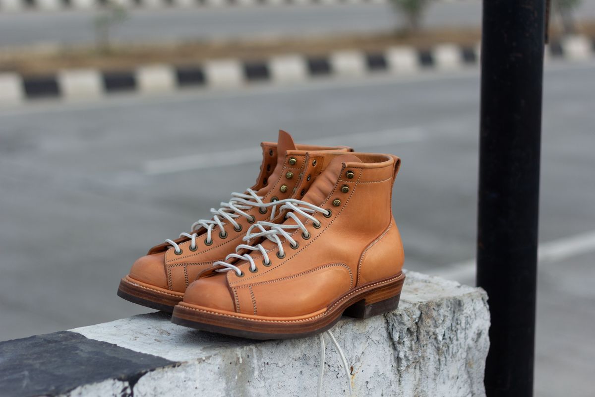 Photo by patinathunderdome on January 5, 2022 of the Flame Panda Monkey Boot in Tochigi Natural Cowhide.