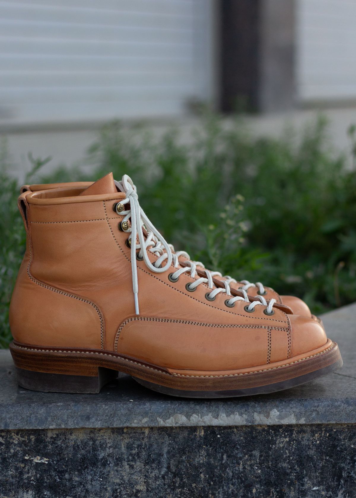 Photo by patinathunderdome on February 5, 2022 of the Flame Panda Monkey Boot in Tochigi Natural Cowhide.