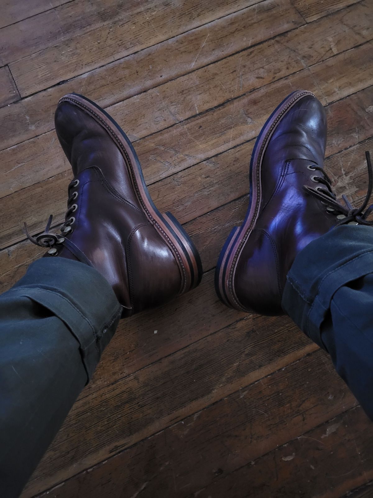Photo by patinathunderdome on November 2, 2021 of the Grant Stone Diesel Boot in Horween Crimson Chromexcel.