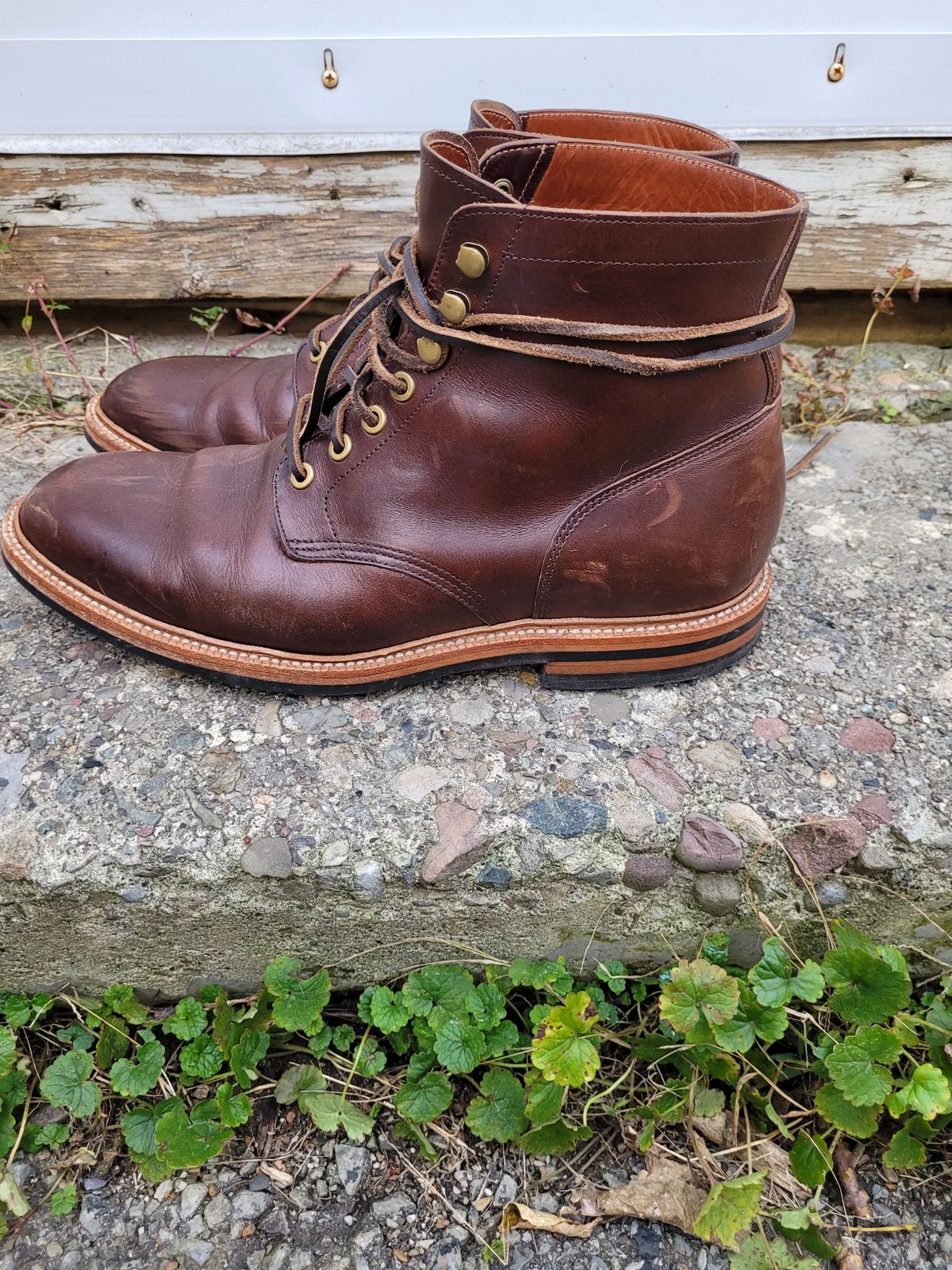 Photo by patinathunderdome on November 2, 2021 of the Grant Stone Diesel Boot in Horween Crimson Chromexcel.