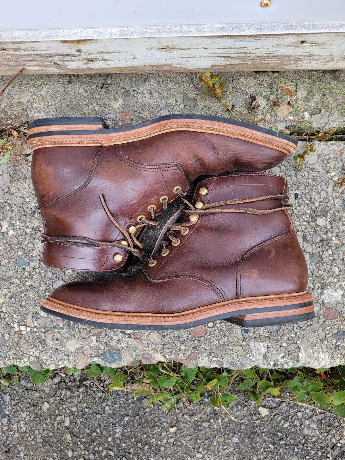 Photo by patinathunderdome on November 2, 2021 of the Grant Stone Diesel Boot in Horween Crimson Chromexcel.
