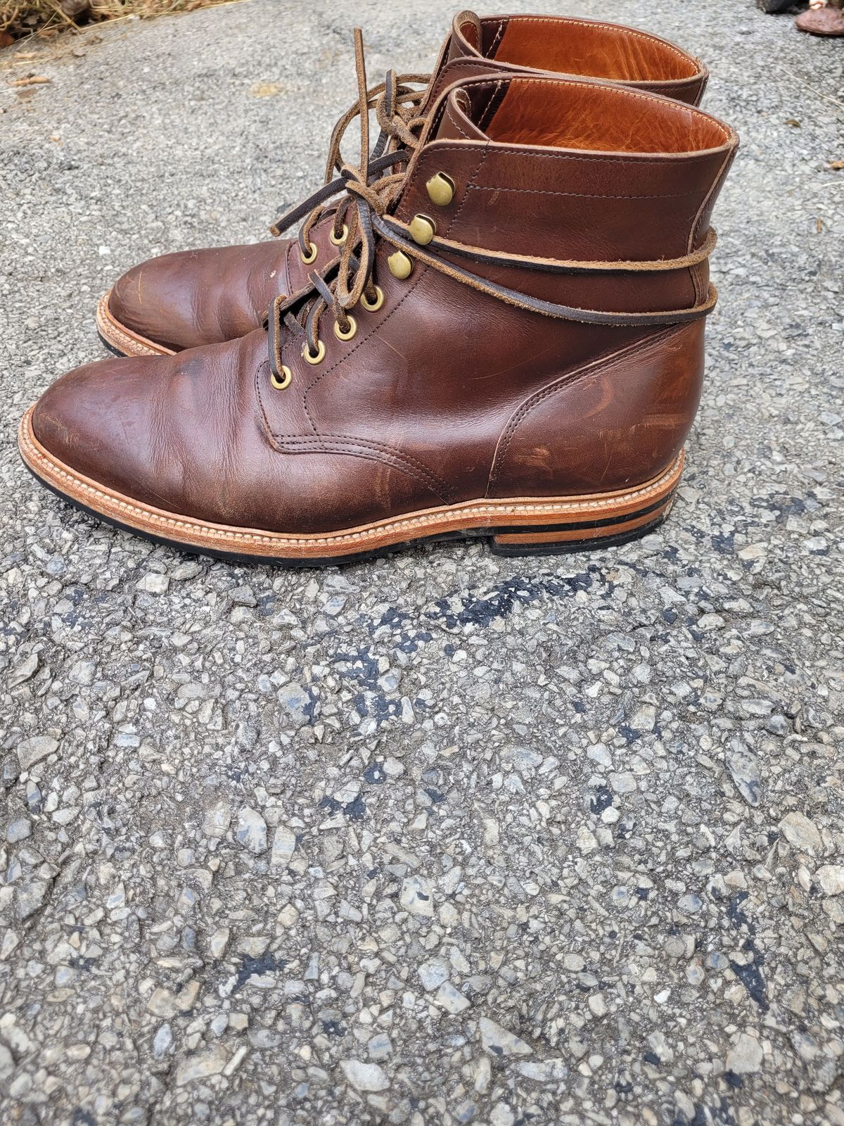 Photo by patinathunderdome on December 4, 2021 of the Grant Stone Diesel Boot in Horween Crimson Chromexcel.