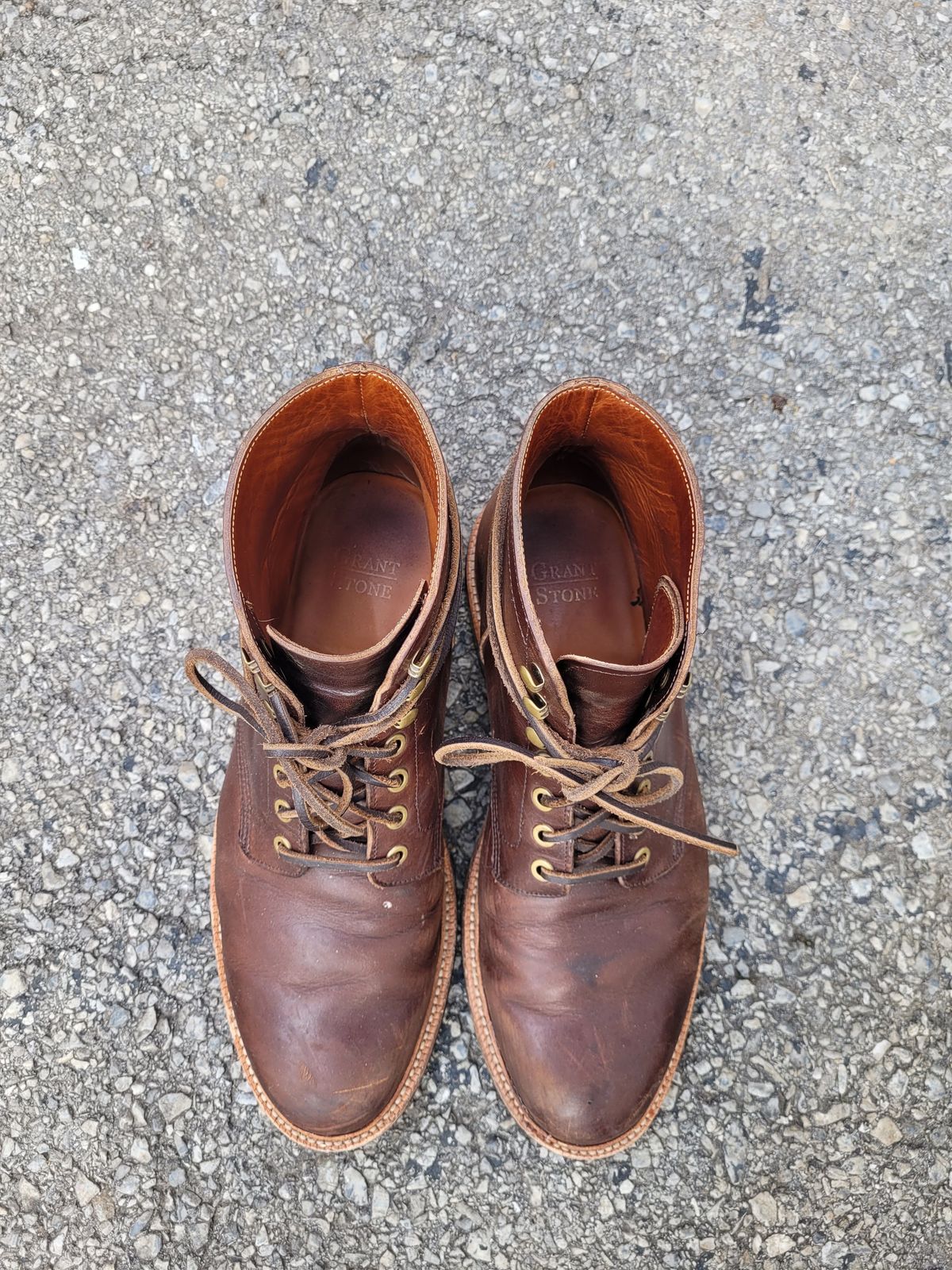 Photo by patinathunderdome on December 4, 2021 of the Grant Stone Diesel Boot in Horween Crimson Chromexcel.
