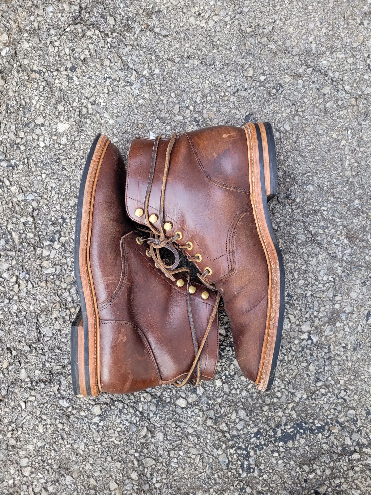 Photo by patinathunderdome on December 4, 2021 of the Grant Stone Diesel Boot in Horween Crimson Chromexcel.