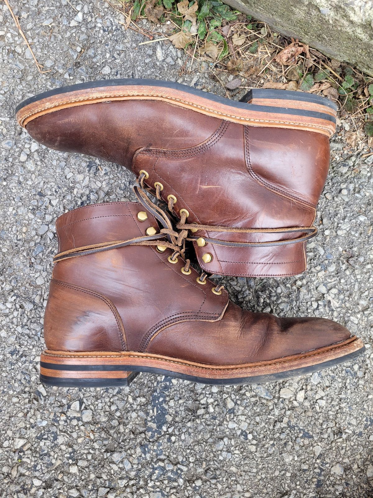 Photo by patinathunderdome on January 4, 2022 of the Grant Stone Diesel Boot in Horween Crimson Chromexcel.