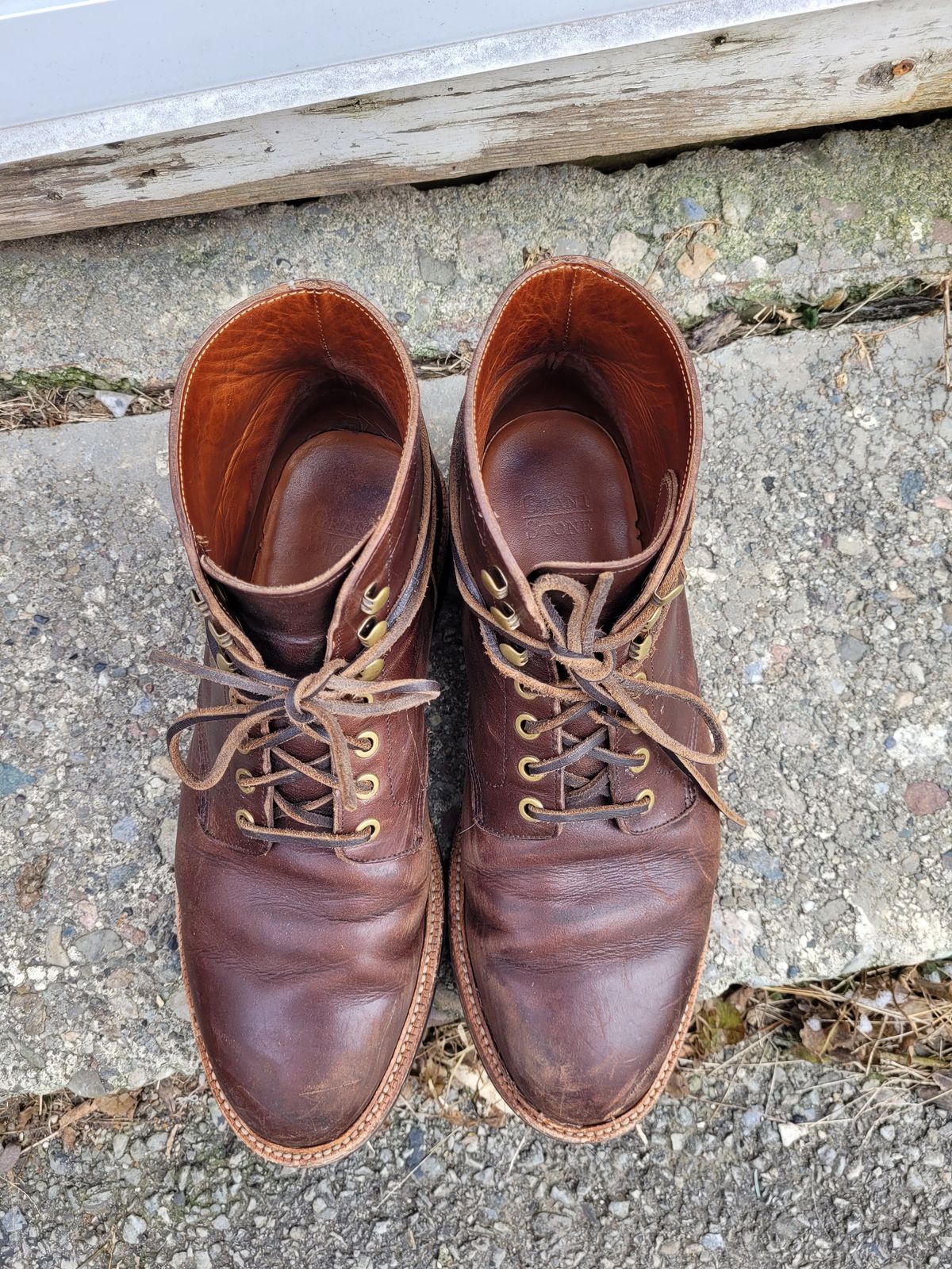 Photo by patinathunderdome on January 4, 2022 of the Grant Stone Diesel Boot in Horween Crimson Chromexcel.