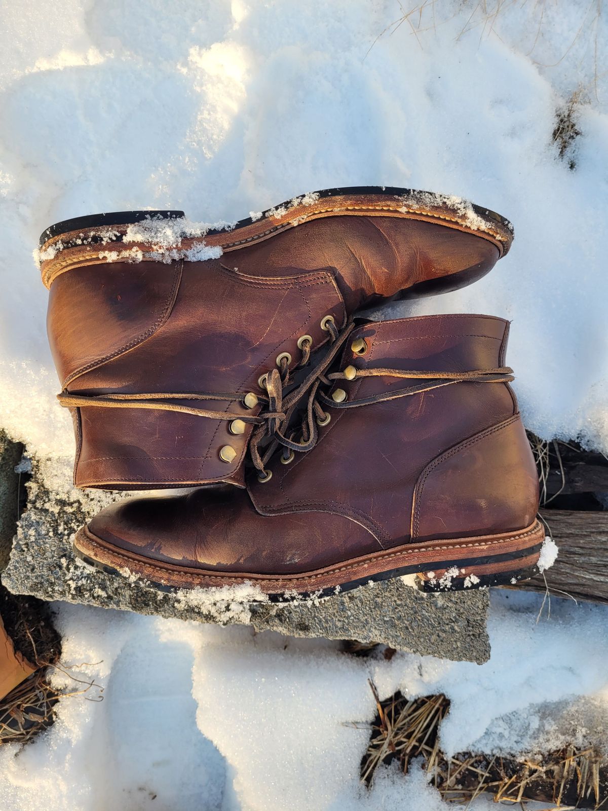 Photo by patinathunderdome on February 1, 2022 of the Grant Stone Diesel Boot in Horween Crimson Chromexcel.