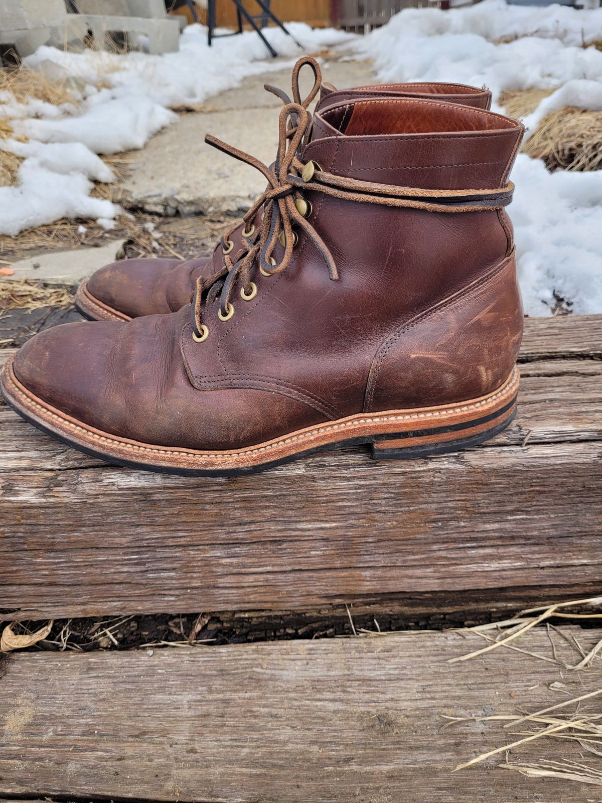 Photo by patinathunderdome on March 5, 2022 of the Grant Stone Diesel Boot in Horween Crimson Chromexcel.