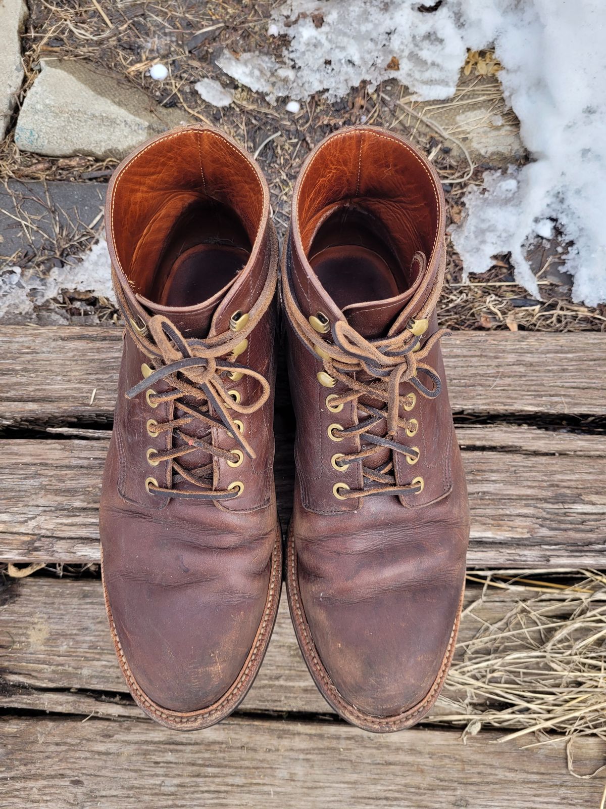 Photo by patinathunderdome on March 5, 2022 of the Grant Stone Diesel Boot in Horween Crimson Chromexcel.