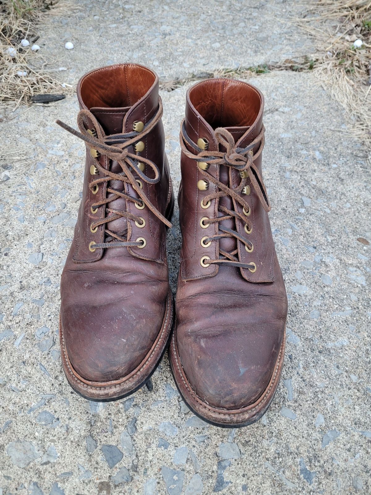 Photo by patinathunderdome on April 2, 2022 of the Grant Stone Diesel Boot in Horween Crimson Chromexcel.