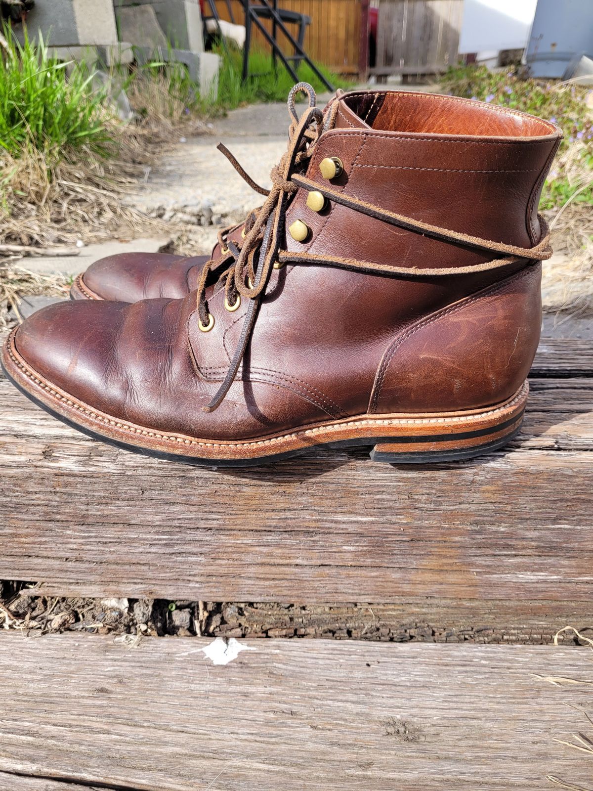 Photo by patinathunderdome on May 1, 2022 of the Grant Stone Diesel Boot in Horween Crimson Chromexcel.