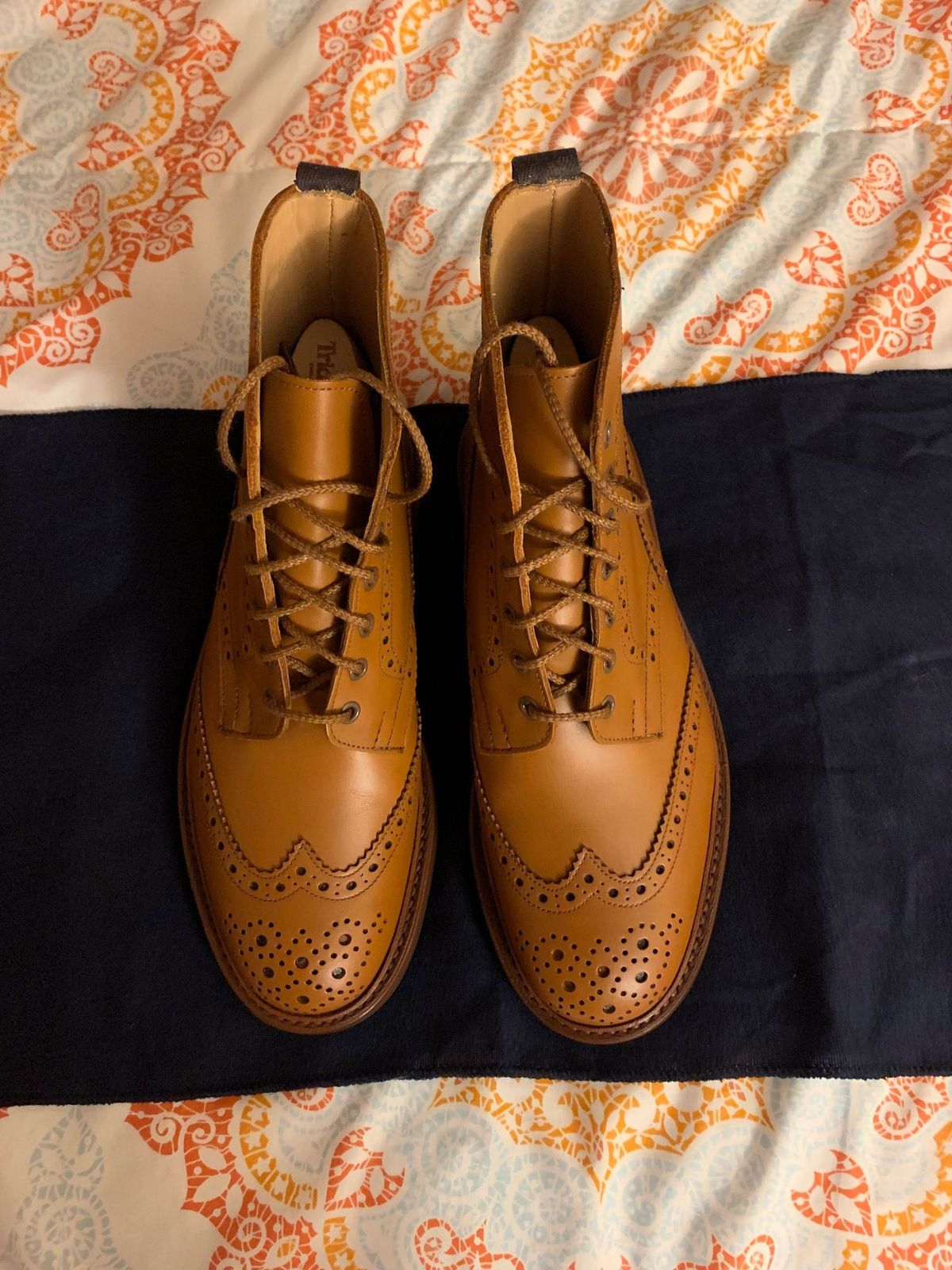 Photo by patinathunderdome on October 1, 2021 of the Tricker's Stow Country Boot in C-Shade Tan.