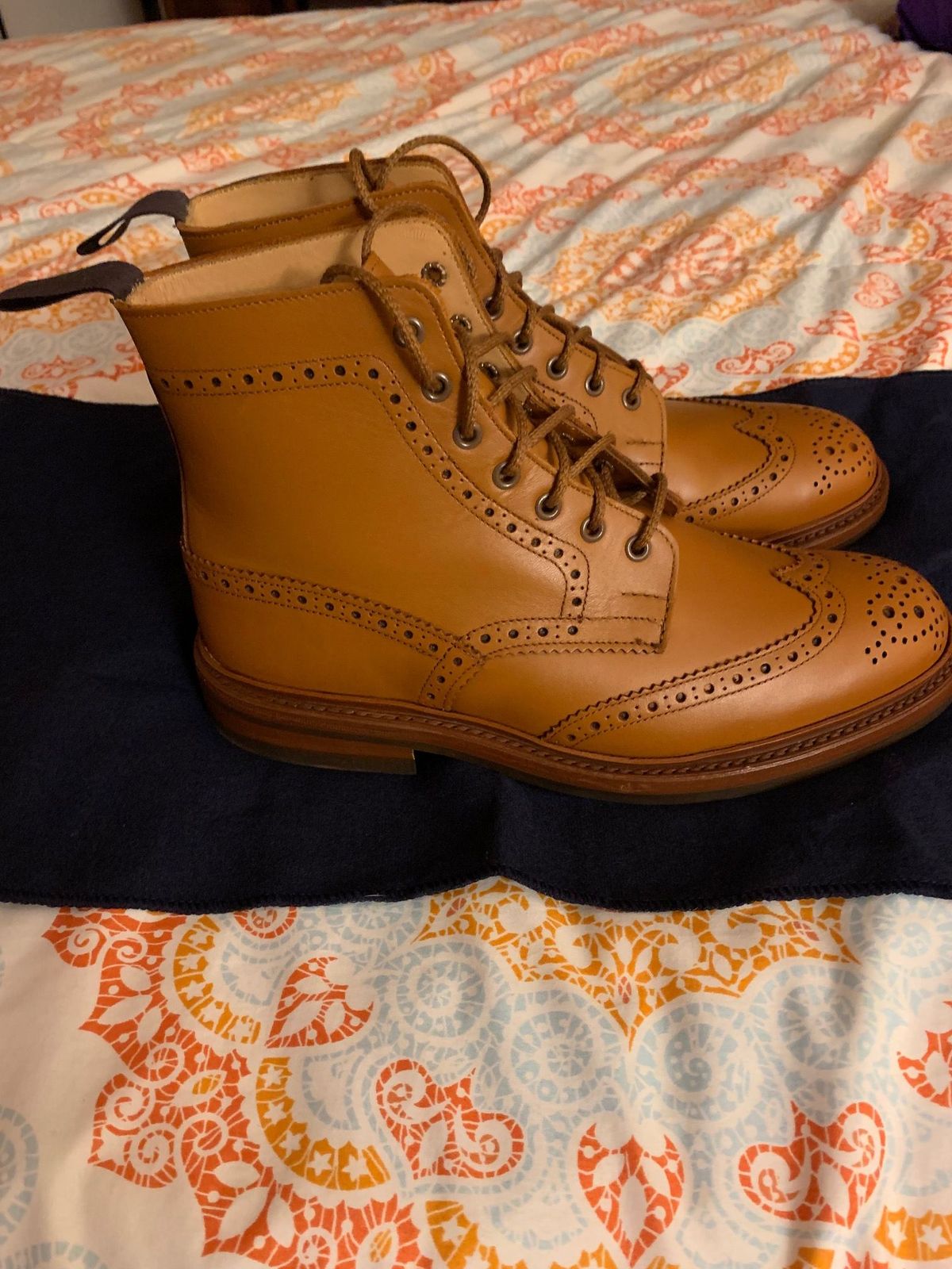 Photo by patinathunderdome on October 1, 2021 of the Tricker's Stow Country Boot in C-Shade Tan.