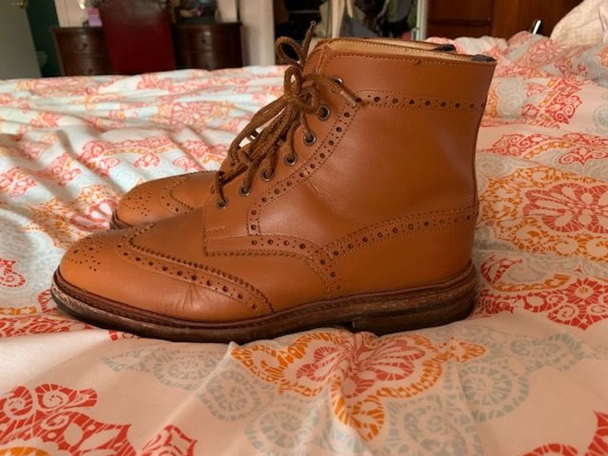 Photo by patinathunderdome on May 5, 2022 of the Tricker's Stow Country Boot in C-Shade Tan.