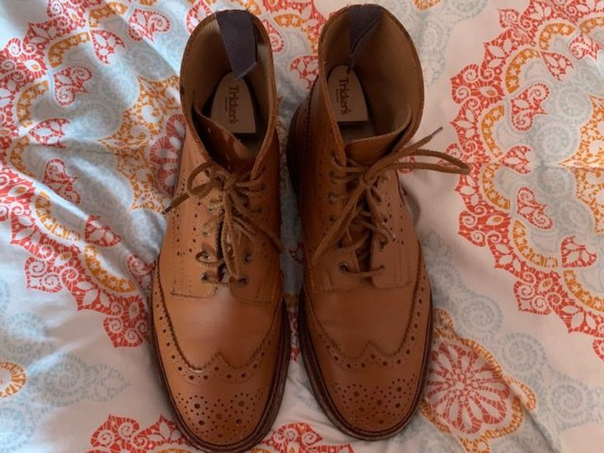 Photo by patinathunderdome on May 5, 2022 of the Tricker's Stow Country Boot in C-Shade Tan.