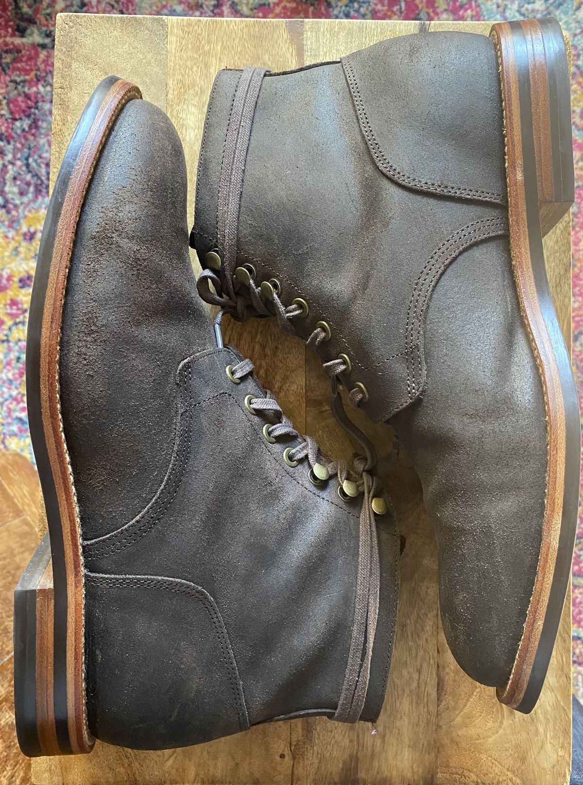 Photo by patinathunderdome on November 5, 2021 of the Grant Stone Diesel Boot in C.F. Stead Earth Waxy Commander Suede.