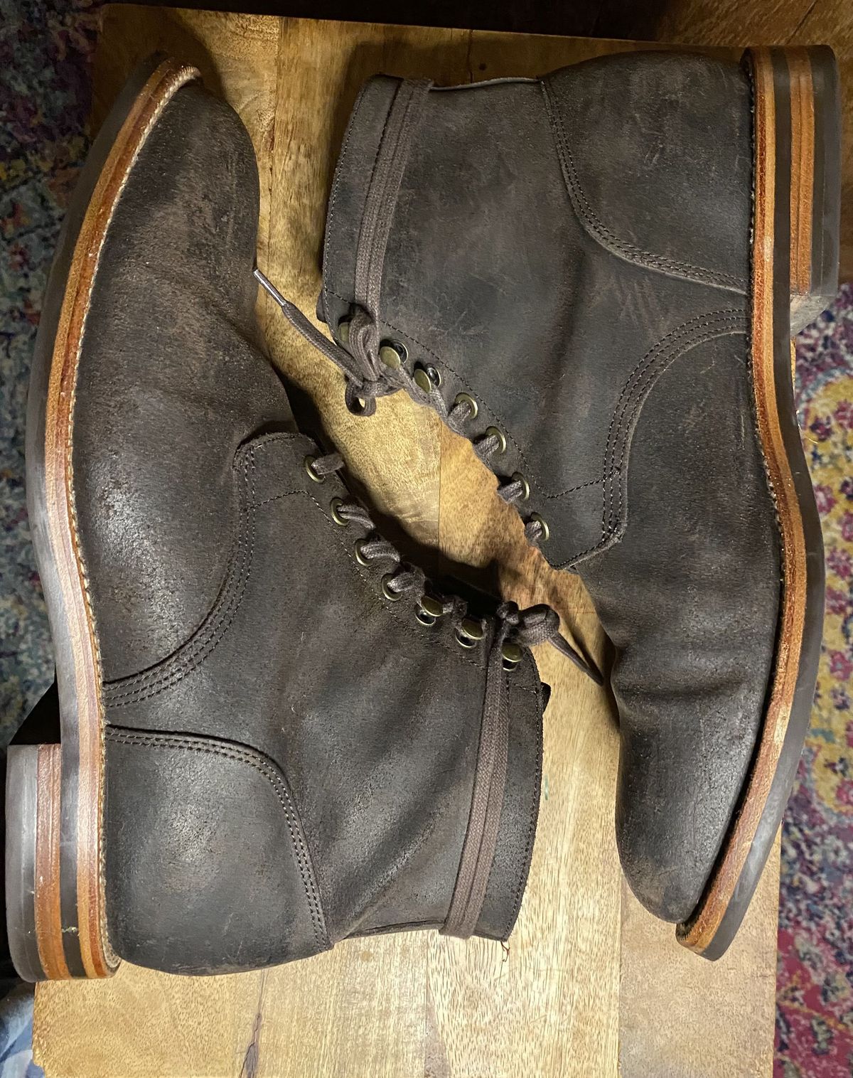 Photo by patinathunderdome on December 6, 2021 of the Grant Stone Diesel Boot in C.F. Stead Earth Waxy Commander Suede.
