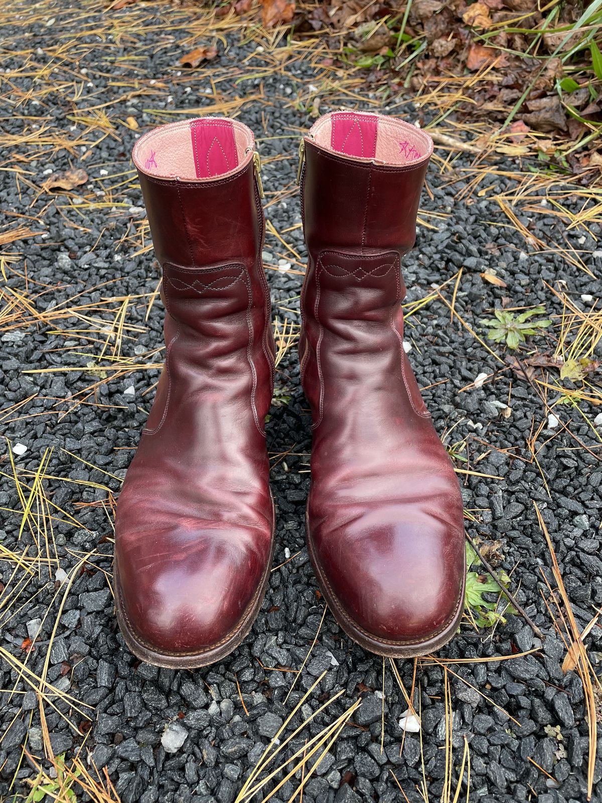 Photo by patinathunderdome on November 2, 2021 of the Hark Weber Zip Boot in Horween Color 8 Chromexcel.