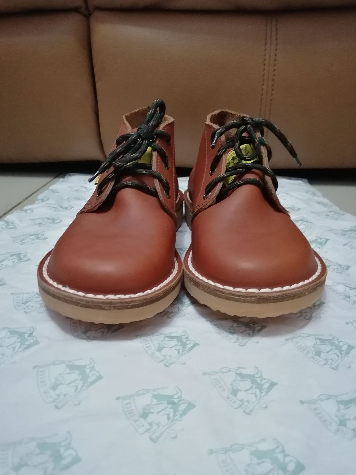 Photo by patinathunderdome on September 30, 2021 of the Jim Green Vellie in Tan Full Grain.