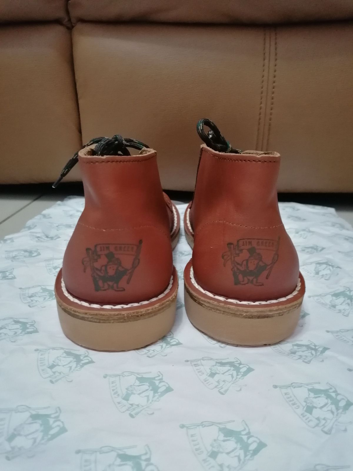 Photo by patinathunderdome on September 30, 2021 of the Jim Green Vellie in Tan Full Grain.