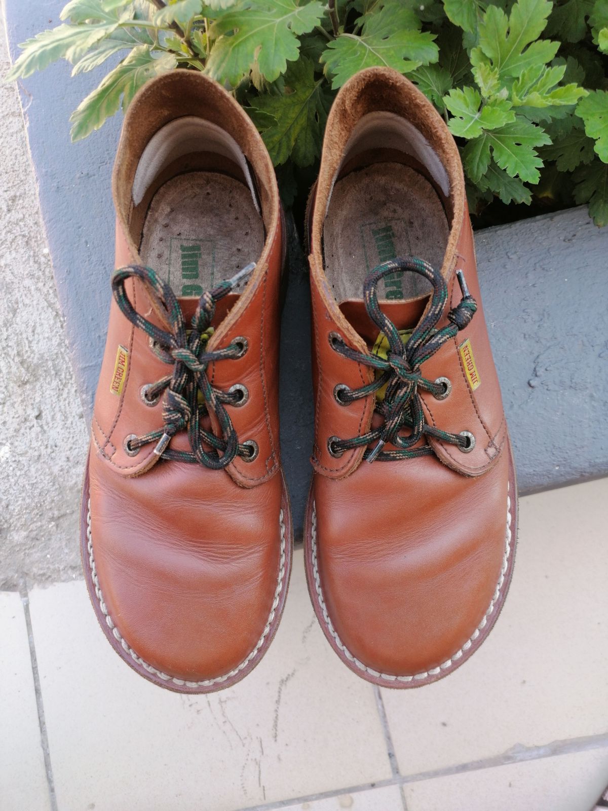 Photo by patinathunderdome on November 1, 2021 of the Jim Green Vellie in Tan Full Grain.