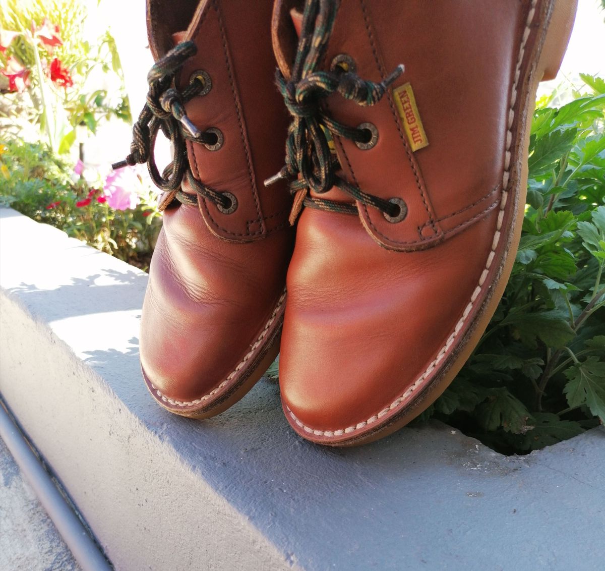 Photo by patinathunderdome on November 1, 2021 of the Jim Green Vellie in Tan Full Grain.