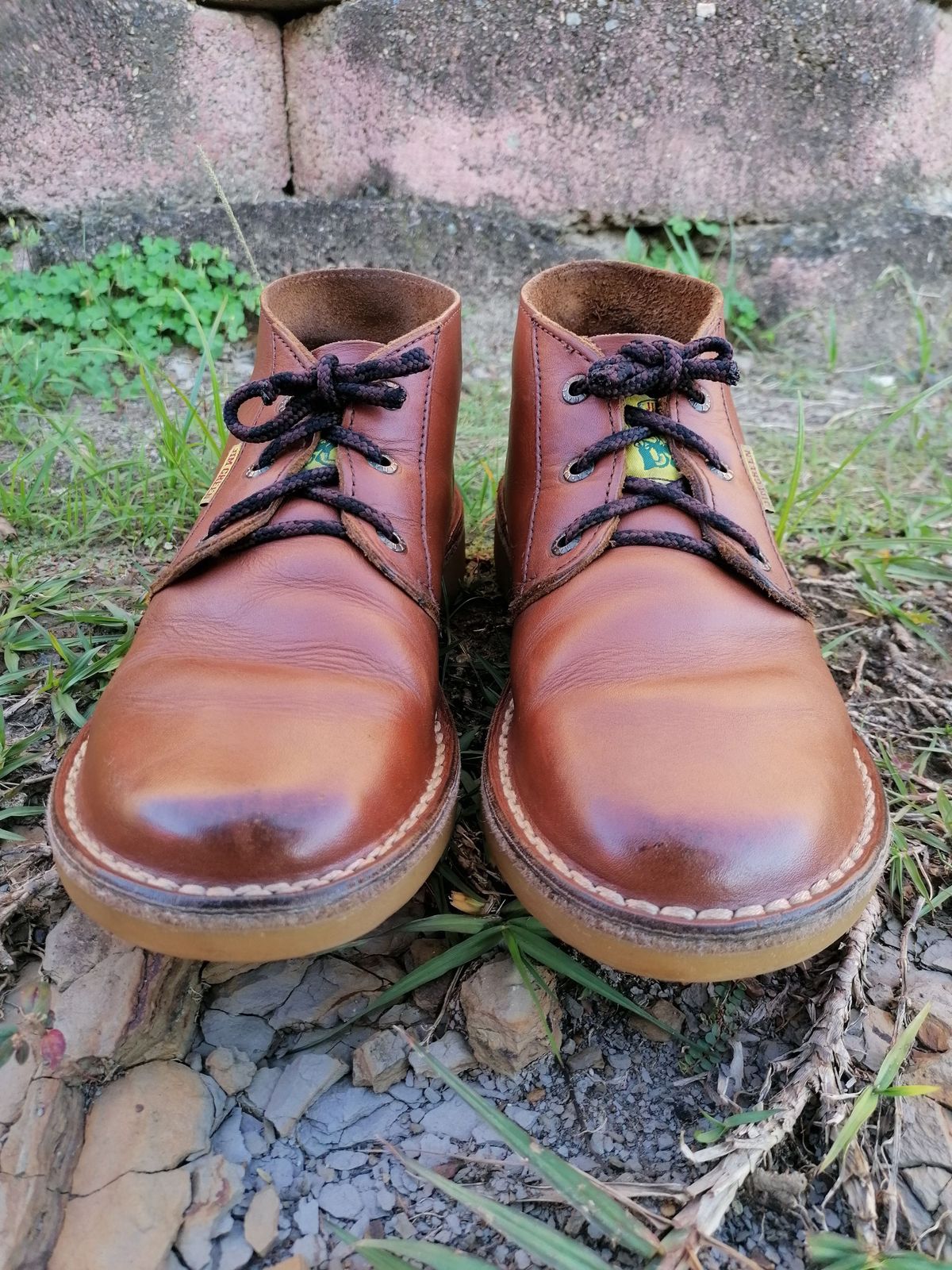 Photo by patinathunderdome on May 1, 2022 of the Jim Green Vellie in Tan Full Grain.