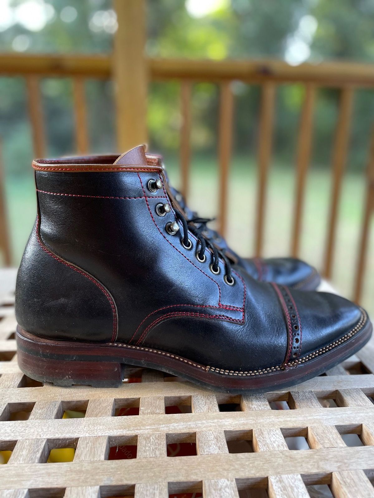Photo by patinathunderdome on November 4, 2021 of the Tahura Captoelari in Shinki Black Oiled Horsebutt.