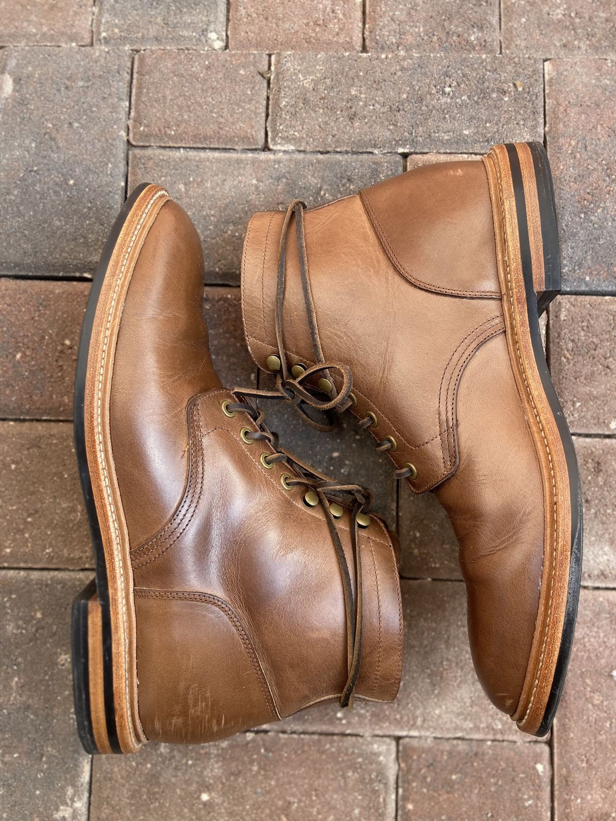 Photo by patinathunderdome on December 5, 2021 of the Grant Stone Diesel Boot in Horween Dune Chromexcel.