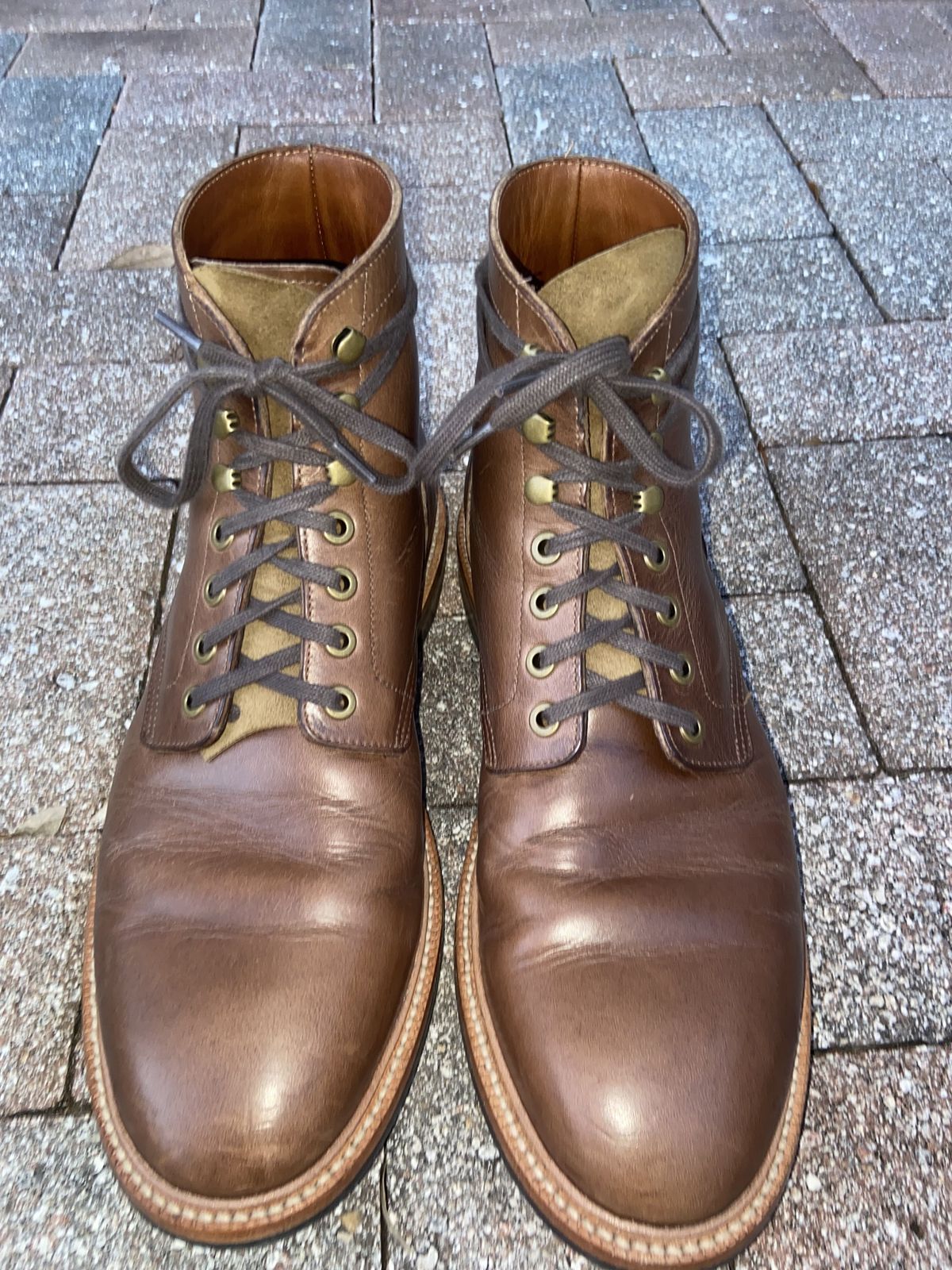 Photo by patinathunderdome on March 5, 2022 of the Grant Stone Diesel Boot in Horween Dune Chromexcel.