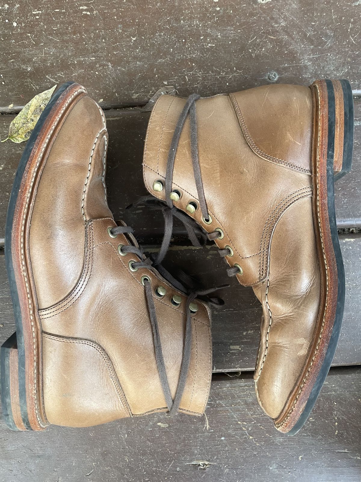 Photo by patinathunderdome on January 2, 2022 of the Grant Stone Ottawa Boot in Horween Dune Chromexcel.