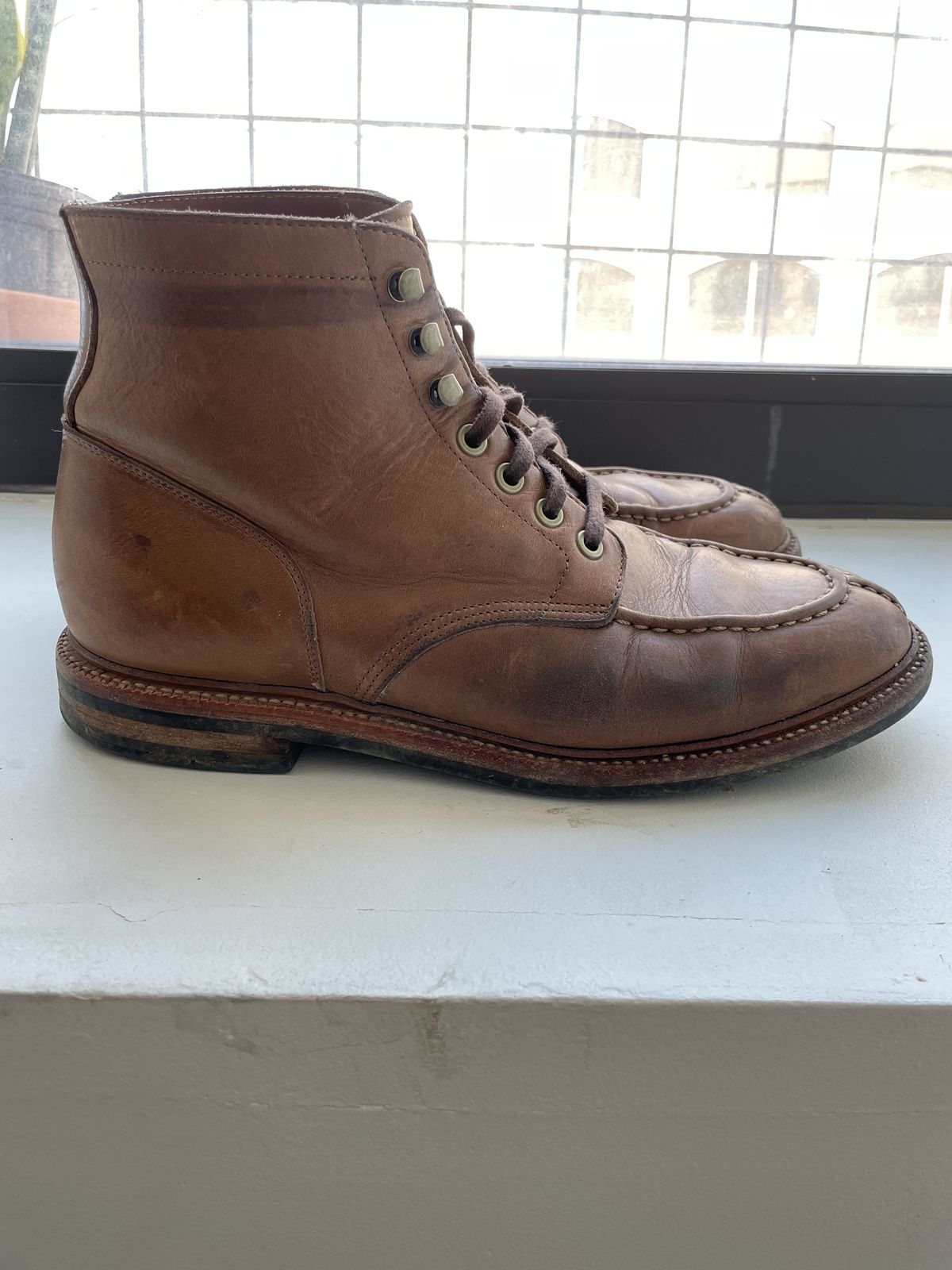 Photo by patinathunderdome on April 3, 2022 of the Grant Stone Ottawa Boot in Horween Dune Chromexcel.