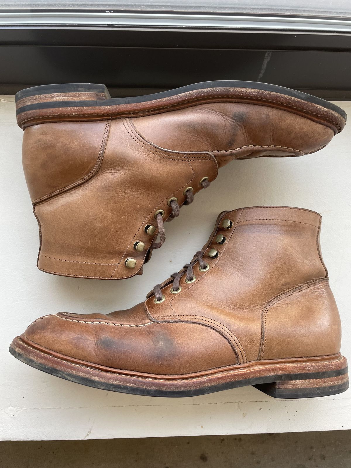 Photo by patinathunderdome on April 3, 2022 of the Grant Stone Ottawa Boot in Horween Dune Chromexcel.