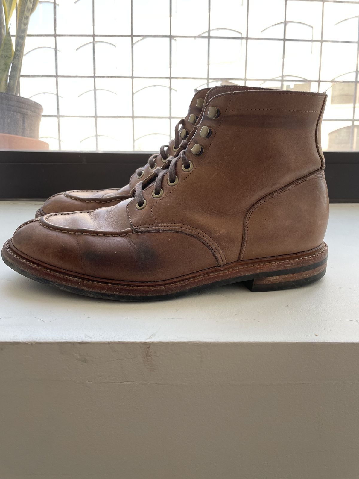 Photo by patinathunderdome on April 3, 2022 of the Grant Stone Ottawa Boot in Horween Dune Chromexcel.